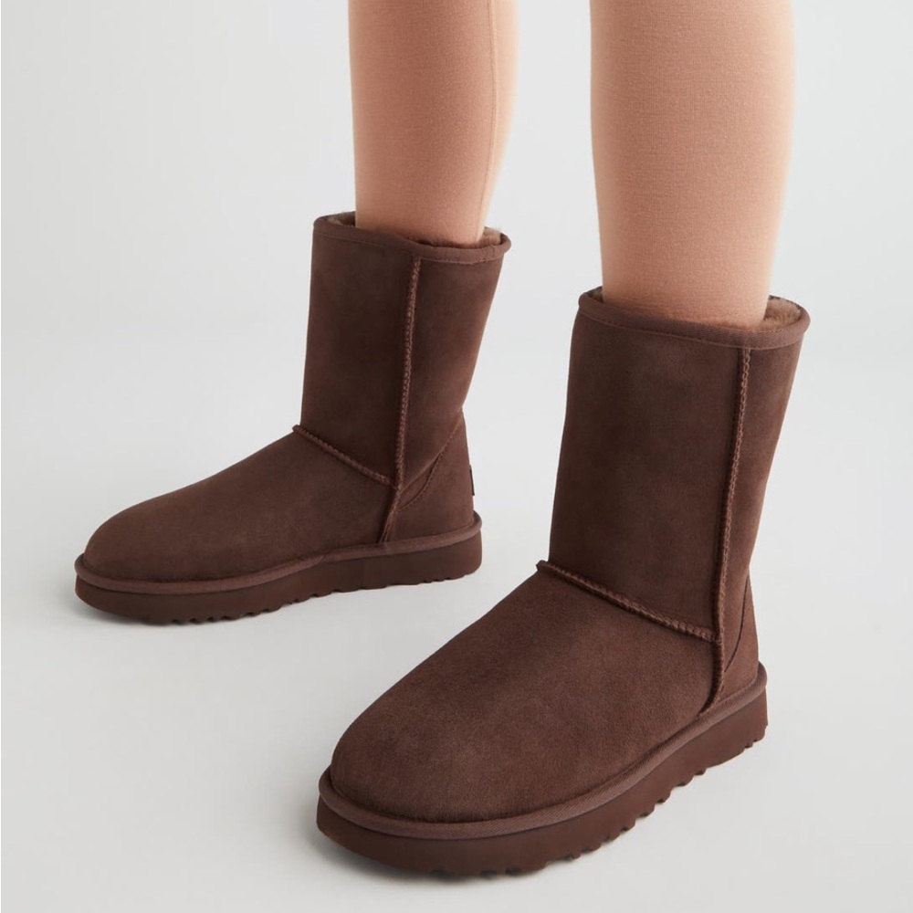 Womens Short Brown Ugg Boots size 5